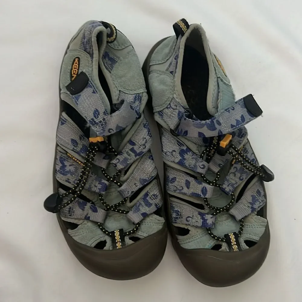 Keen Newport H2 Waterproof Sandal Size 3 Hawaiian Floral Blue